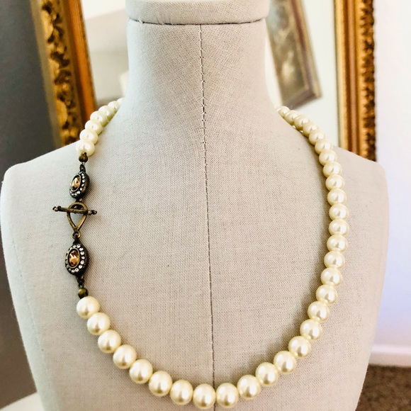 Vintage Ornate Deco Pearl Necklace & Rhinestone Crystal Earrings - Picture 3 of 16